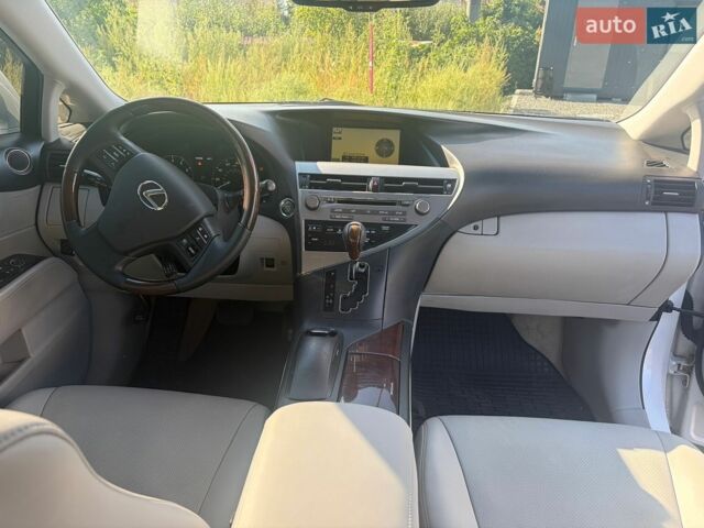 Білий Лексус РХ, об'ємом двигуна 3.46 л та пробігом 100 тис. км за 17999 $, фото 29 на Automoto.ua