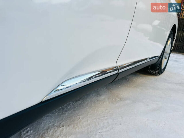 Белый Лексус РХ, объемом двигателя 3.5 л и пробегом 172 тыс. км за 15800 $, фото 64 на Automoto.ua