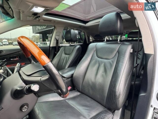 Белый Лексус РХ, объемом двигателя 3.46 л и пробегом 222 тыс. км за 18700 $, фото 23 на Automoto.ua