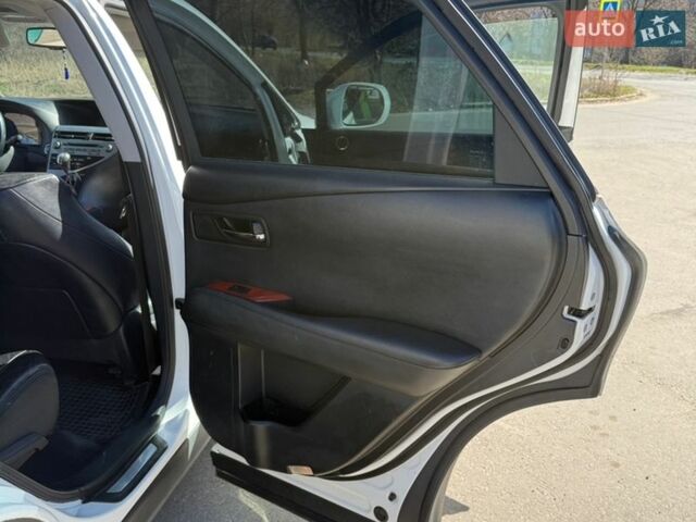 Білий Лексус РХ, об'ємом двигуна 3.46 л та пробігом 185 тис. км за 16400 $, фото 12 на Automoto.ua