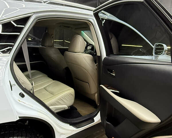 Белый Лексус РХ, объемом двигателя 3.46 л и пробегом 232 тыс. км за 17900 $, фото 19 на Automoto.ua