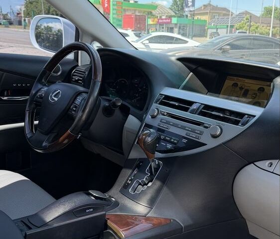 Білий Лексус РХ, об'ємом двигуна 3.5 л та пробігом 186 тис. км за 18900 $, фото 11 на Automoto.ua