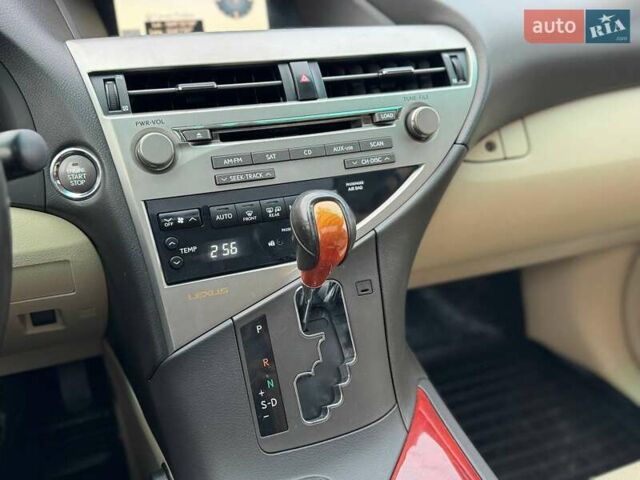 Белый Лексус РХ, объемом двигателя 3.46 л и пробегом 201 тыс. км за 14800 $, фото 16 на Automoto.ua