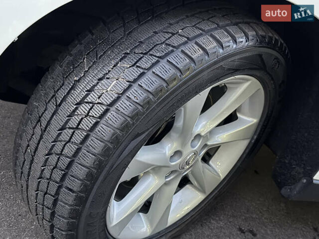 Белый Лексус РХ, объемом двигателя 3.46 л и пробегом 207 тыс. км за 16900 $, фото 4 на Automoto.ua