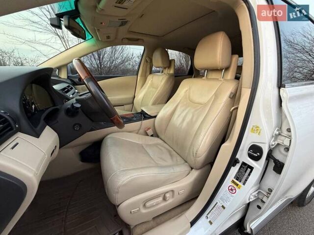 Белый Лексус РХ, объемом двигателя 3.46 л и пробегом 240 тыс. км за 15800 $, фото 61 на Automoto.ua