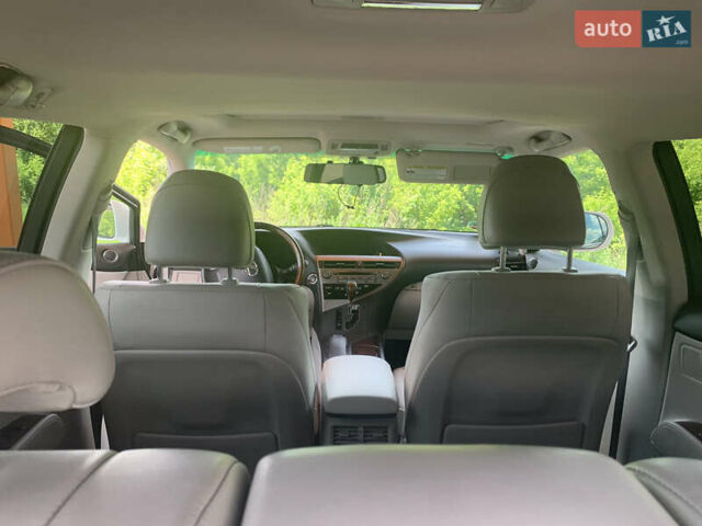 Белый Лексус РХ, объемом двигателя 3.5 л и пробегом 127 тыс. км за 18500 $, фото 24 на Automoto.ua