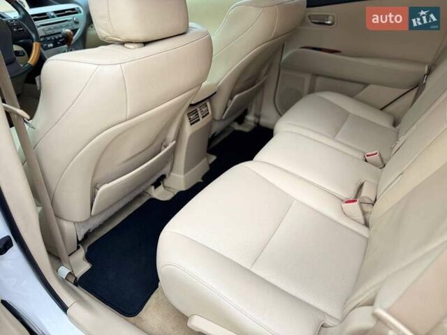 Белый Лексус РХ, объемом двигателя 3.46 л и пробегом 201 тыс. км за 14800 $, фото 24 на Automoto.ua