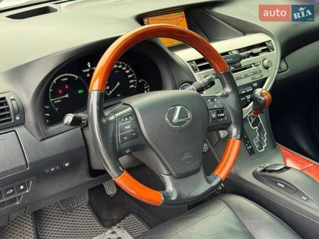 Белый Лексус РХ, объемом двигателя 3.46 л и пробегом 222 тыс. км за 18700 $, фото 17 на Automoto.ua