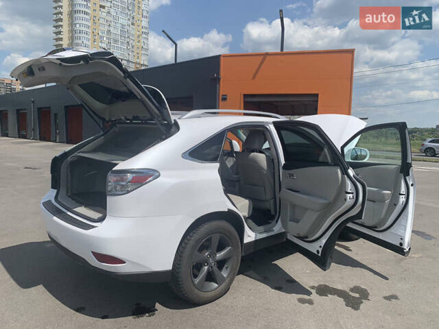 Белый Лексус РХ, объемом двигателя 3.5 л и пробегом 127 тыс. км за 18500 $, фото 12 на Automoto.ua