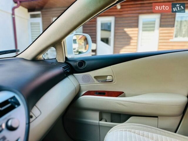 Белый Лексус РХ, объемом двигателя 3.46 л и пробегом 175 тыс. км за 15600 $, фото 55 на Automoto.ua