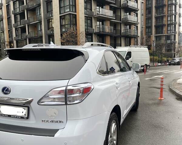 Белый Лексус РХ, объемом двигателя 3.46 л и пробегом 245 тыс. км за 19000 $, фото 6 на Automoto.ua