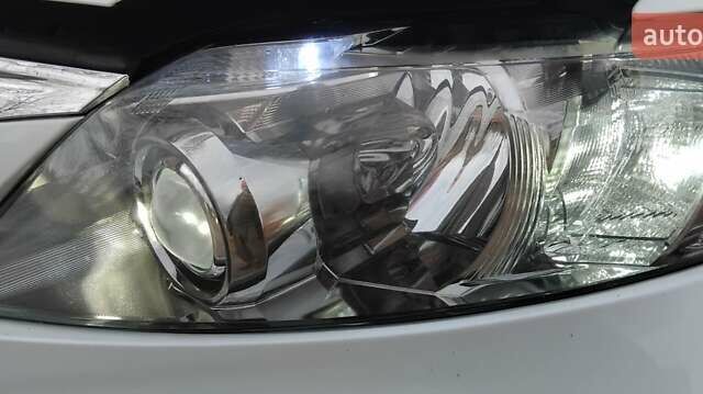 Белый Лексус РХ, объемом двигателя 3.46 л и пробегом 236 тыс. км за 19500 $, фото 52 на Automoto.ua