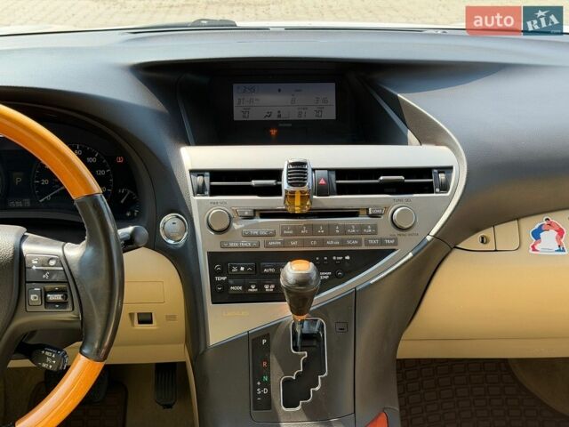 Белый Лексус РХ, объемом двигателя 3.46 л и пробегом 269 тыс. км за 16200 $, фото 3 на Automoto.ua