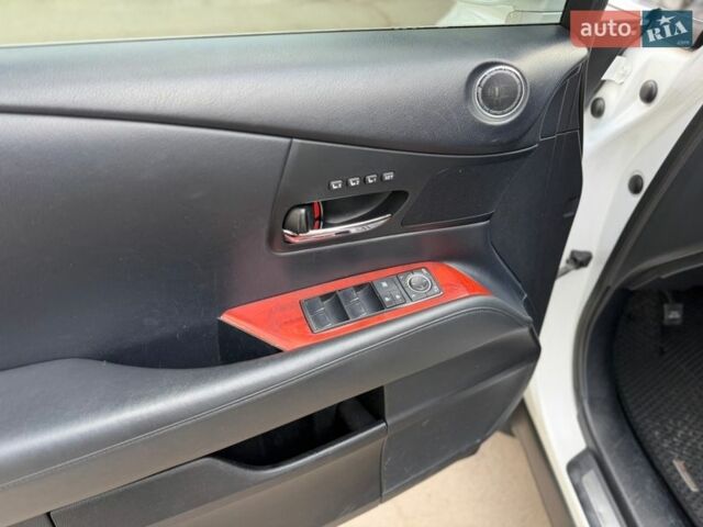 Білий Лексус РХ, об'ємом двигуна 3.46 л та пробігом 250 тис. км за 15999 $, фото 28 на Automoto.ua