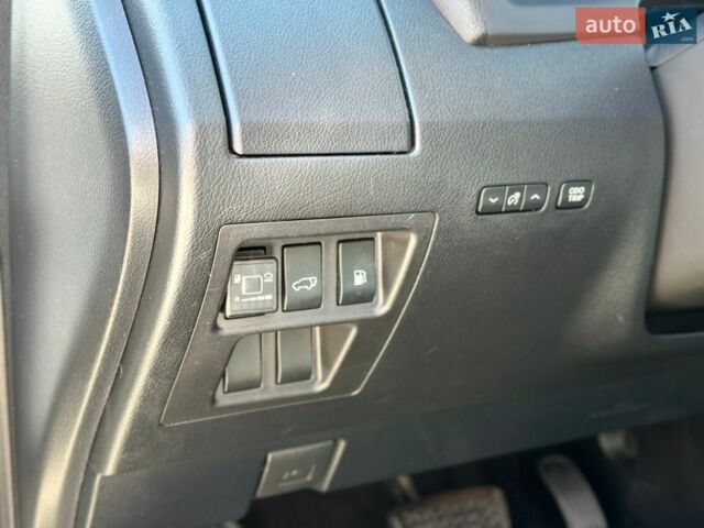 Белый Лексус РХ, объемом двигателя 3.46 л и пробегом 123 тыс. км за 16990 $, фото 18 на Automoto.ua