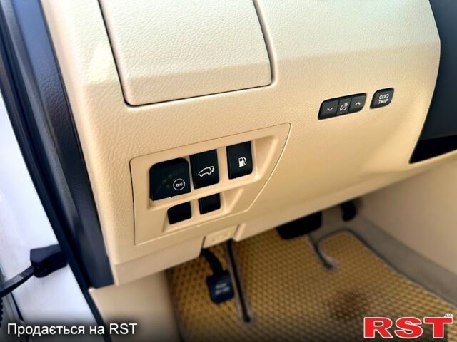 Білий Лексус РХ, об'ємом двигуна 3.5 л та пробігом 210 тис. км за 15999 $, фото 4 на Automoto.ua
