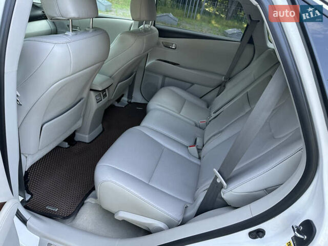 Белый Лексус РХ, объемом двигателя 3.5 л и пробегом 127 тыс. км за 19500 $, фото 8 на Automoto.ua