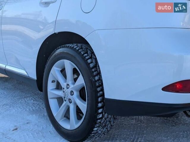 Белый Лексус РХ, объемом двигателя 3.5 л и пробегом 212 тыс. км за 16700 $, фото 26 на Automoto.ua