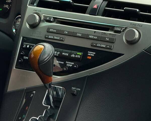 Белый Лексус РХ, объемом двигателя 3.46 л и пробегом 159 тыс. км за 18500 $, фото 11 на Automoto.ua