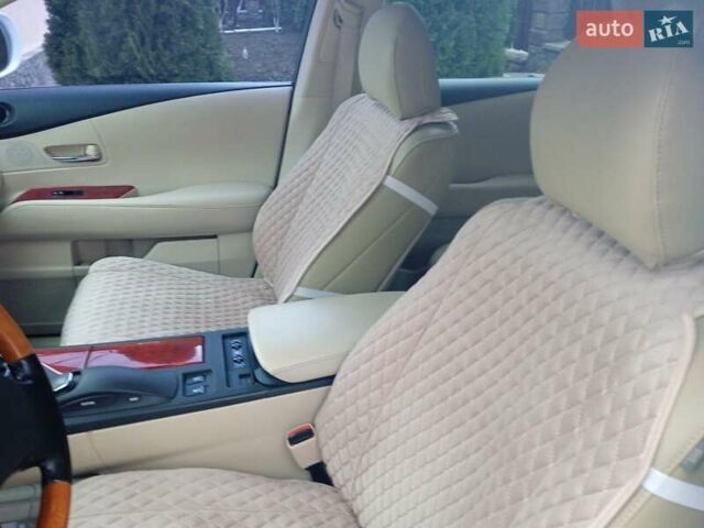 Белый Лексус РХ, объемом двигателя 3.46 л и пробегом 220 тыс. км за 12900 $, фото 13 на Automoto.ua