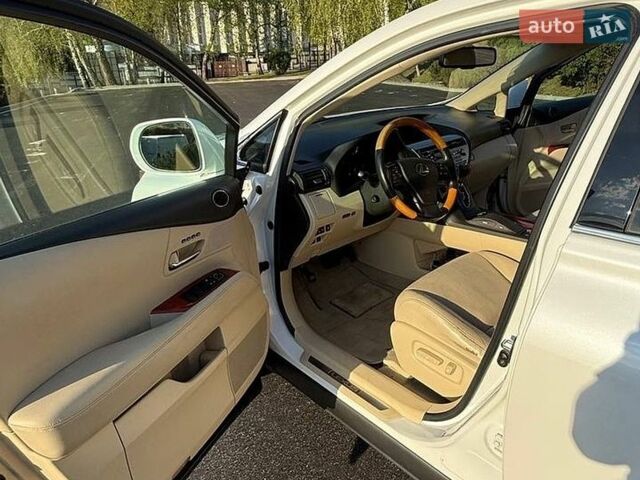 Білий Лексус РХ, об'ємом двигуна 3.46 л та пробігом 327 тис. км за 14000 $, фото 13 на Automoto.ua