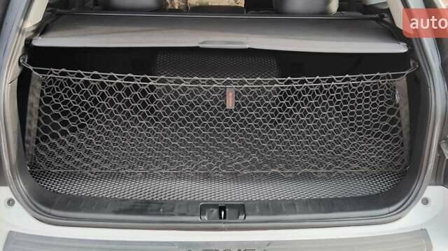 Белый Лексус РХ, объемом двигателя 3.46 л и пробегом 236 тыс. км за 19500 $, фото 64 на Automoto.ua