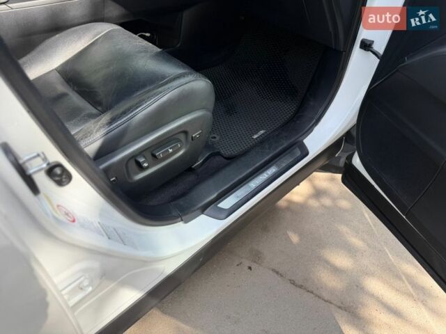 Білий Лексус РХ, об'ємом двигуна 3.46 л та пробігом 250 тис. км за 15999 $, фото 66 на Automoto.ua