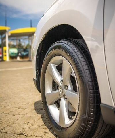 Белый Лексус РХ, объемом двигателя 3.46 л и пробегом 200 тыс. км за 20000 $, фото 3 на Automoto.ua