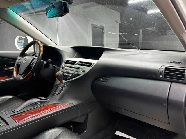 Белый Лексус РХ, объемом двигателя 3.5 л и пробегом 159 тыс. км за 16600 $, фото 19 на Automoto.ua