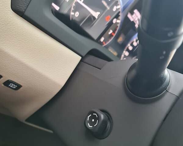 Белый Лексус РХ, объемом двигателя 3.5 л и пробегом 59 тыс. км за 21990 $, фото 22 на Automoto.ua