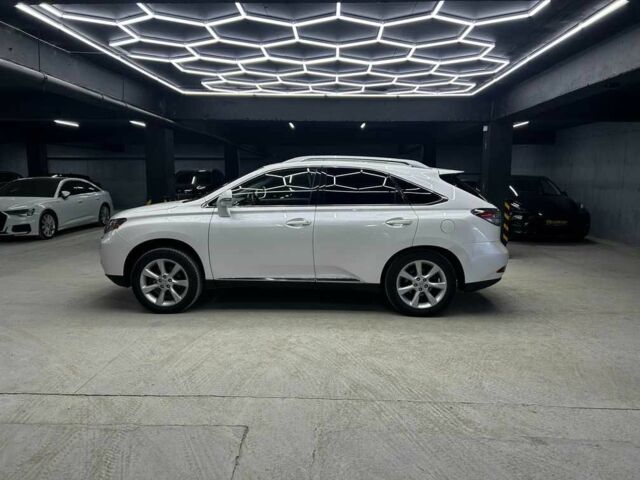 Белый Лексус РХ, объемом двигателя 3.5 л и пробегом 159 тыс. км за 16600 $, фото 3 на Automoto.ua