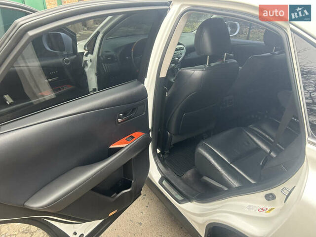 Белый Лексус РХ, объемом двигателя 3.5 л и пробегом 197 тыс. км за 18500 $, фото 14 на Automoto.ua