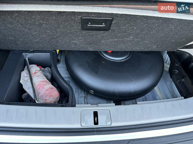 Белый Лексус РХ, объемом двигателя 3.5 л и пробегом 127 тыс. км за 19500 $, фото 19 на Automoto.ua