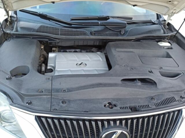 Белый Лексус РХ, объемом двигателя 3.5 л и пробегом 198 тыс. км за 17000 $, фото 15 на Automoto.ua