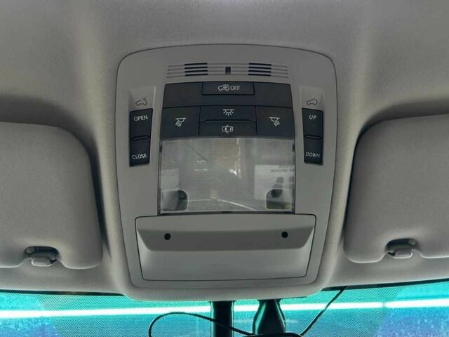 Белый Лексус РХ, объемом двигателя 3.5 л и пробегом 159 тыс. км за 16600 $, фото 14 на Automoto.ua