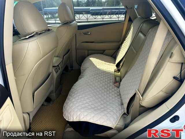 Белый Лексус РХ, объемом двигателя 3.5 л и пробегом 210 тыс. км за 17500 $, фото 5 на Automoto.ua