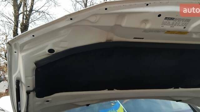 Белый Лексус РХ, объемом двигателя 3.46 л и пробегом 236 тыс. км за 19500 $, фото 45 на Automoto.ua