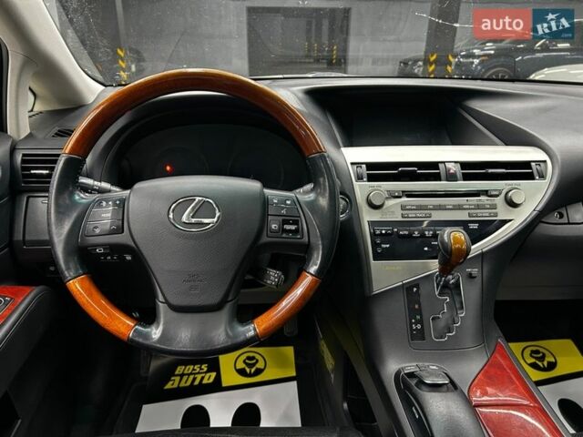 Белый Лексус РХ, объемом двигателя 3.46 л и пробегом 159 тыс. км за 16600 $, фото 17 на Automoto.ua