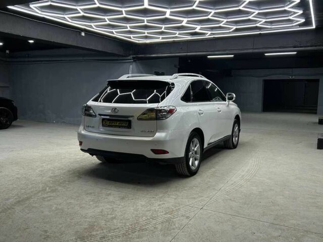 Белый Лексус РХ, объемом двигателя 3.5 л и пробегом 159 тыс. км за 16600 $, фото 6 на Automoto.ua