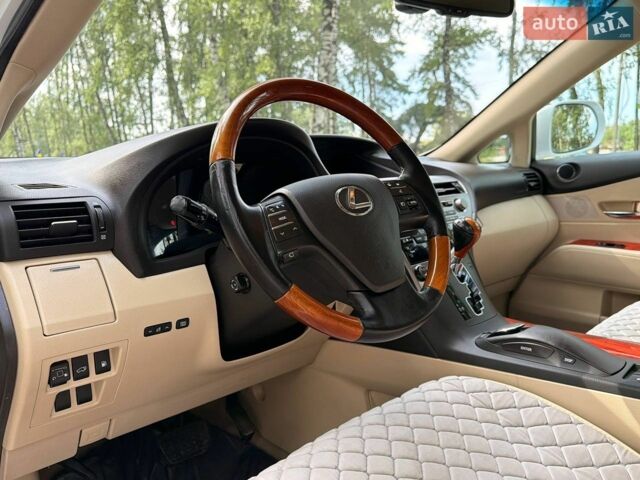 Белый Лексус РХ, объемом двигателя 3.46 л и пробегом 185 тыс. км за 14650 $, фото 20 на Automoto.ua