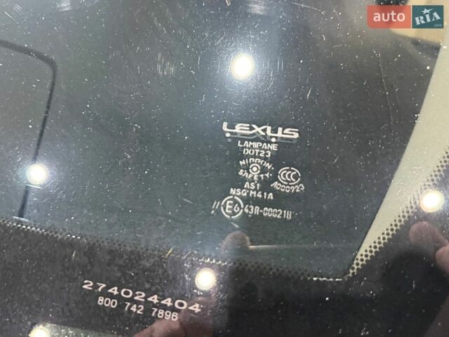 Білий Лексус РХ, об'ємом двигуна 3.46 л та пробігом 225 тис. км за 17600 $, фото 9 на Automoto.ua