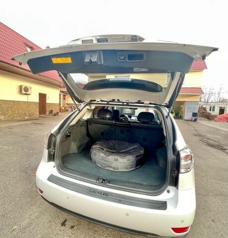 Белый Лексус РХ, объемом двигателя 3.5 л и пробегом 240 тыс. км за 16500 $, фото 3 на Automoto.ua