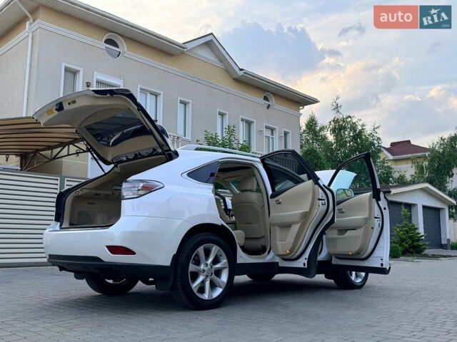 Белый Лексус РХ, объемом двигателя 3.5 л и пробегом 103 тыс. км за 18700 $, фото 62 на Automoto.ua