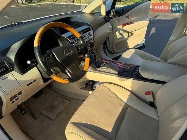 Белый Лексус РХ, объемом двигателя 3.46 л и пробегом 327 тыс. км за 14000 $, фото 14 на Automoto.ua