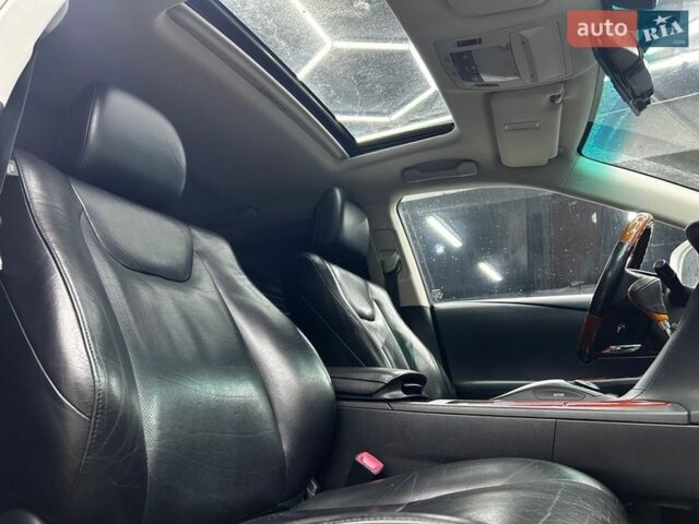 Белый Лексус РХ, объемом двигателя 3.46 л и пробегом 159 тыс. км за 16600 $, фото 23 на Automoto.ua