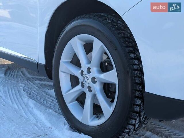 Белый Лексус РХ, объемом двигателя 3.5 л и пробегом 212 тыс. км за 16700 $, фото 23 на Automoto.ua