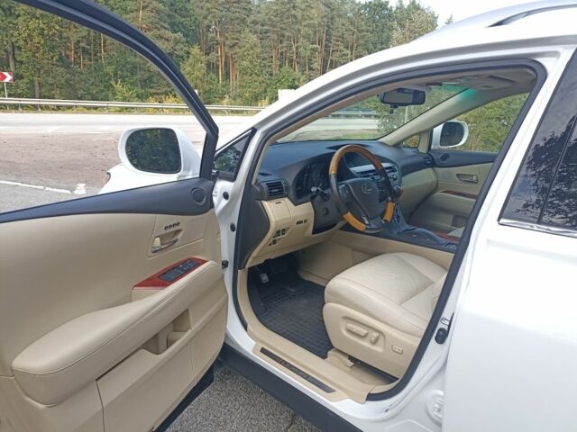Білий Лексус РХ, об'ємом двигуна 0 л та пробігом 174 тис. км за 15499 $, фото 6 на Automoto.ua