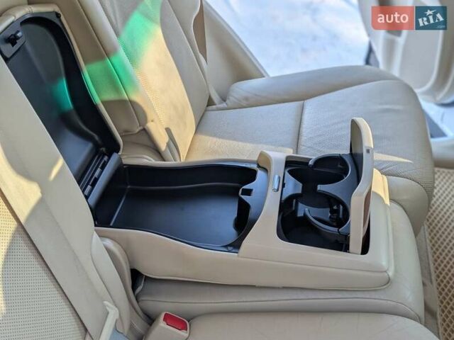 Белый Лексус РХ, объемом двигателя 3.5 л и пробегом 212 тыс. км за 16700 $, фото 70 на Automoto.ua