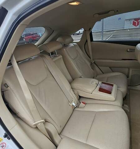 Белый Лексус РХ, объемом двигателя 3.46 л и пробегом 118 тыс. км за 19500 $, фото 15 на Automoto.ua