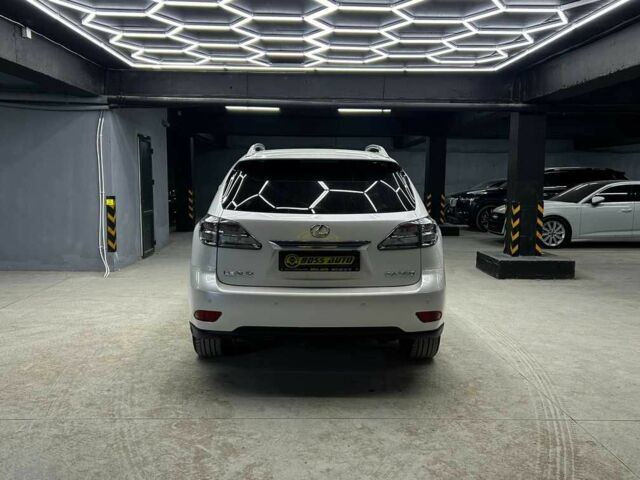 Белый Лексус РХ, объемом двигателя 3.5 л и пробегом 159 тыс. км за 16600 $, фото 5 на Automoto.ua